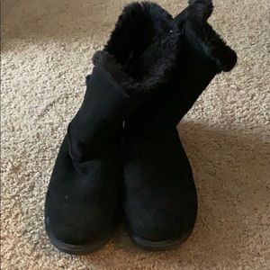 Kohls black furry boots